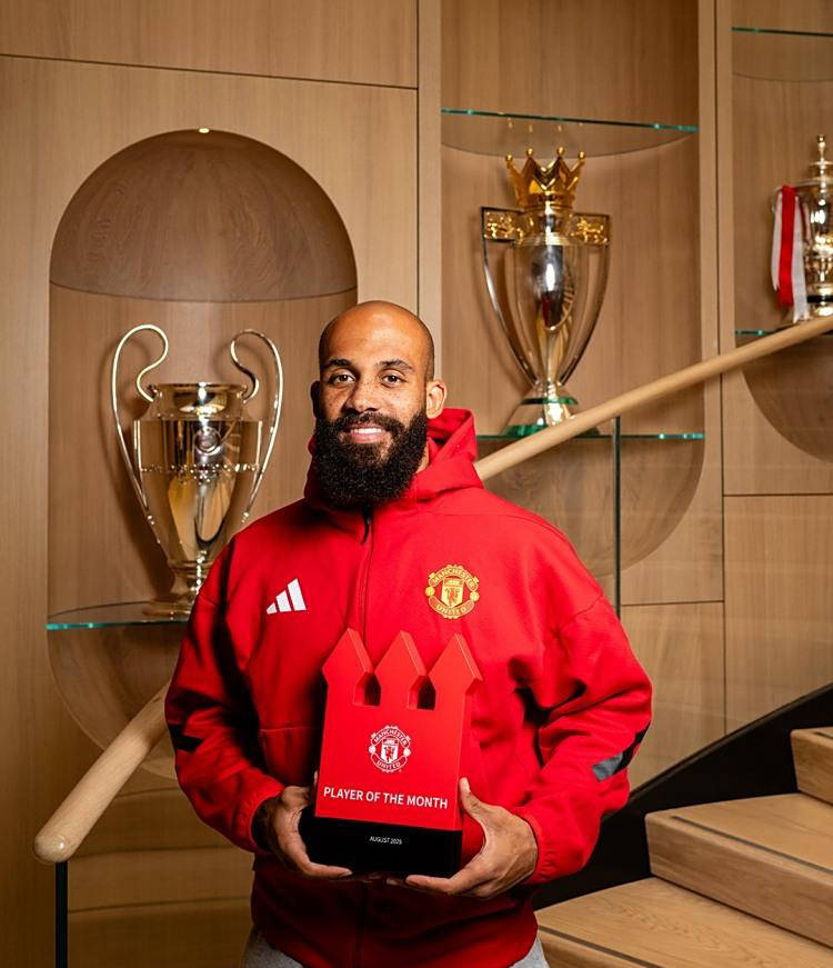 英超选手发挥出色,荣膺最佳MVP 英超选手发挥出色,荣膺最佳MVP