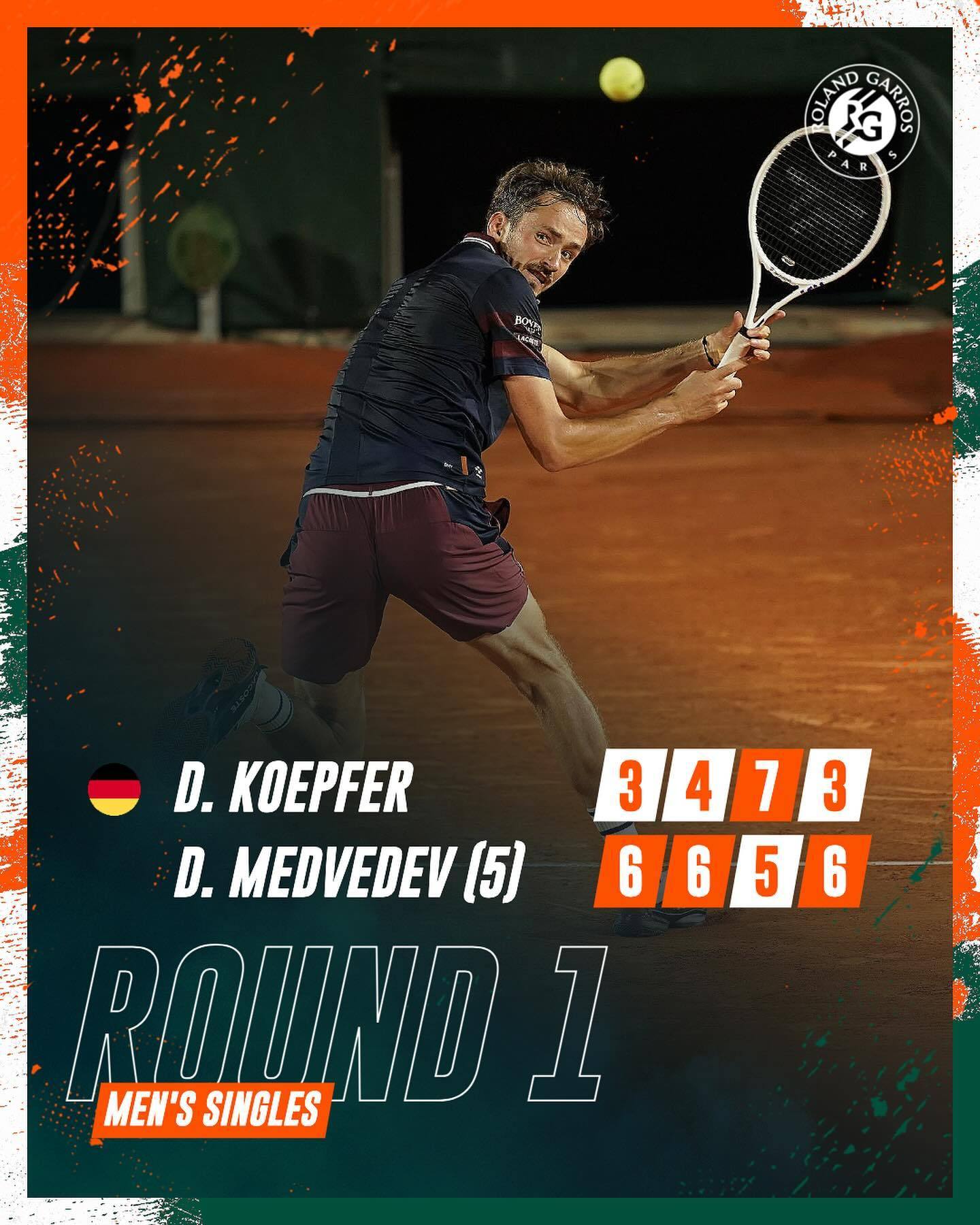 年终总决赛翻盘法网,梅德韦杰夫高光表现 年终总决赛翻盘法网,梅德韦杰夫高光表现