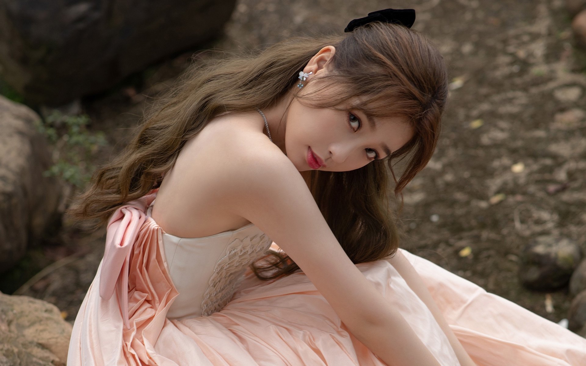 极速新章与篮下铁血，当F1揭幕战遇见掘金鏖战北京队