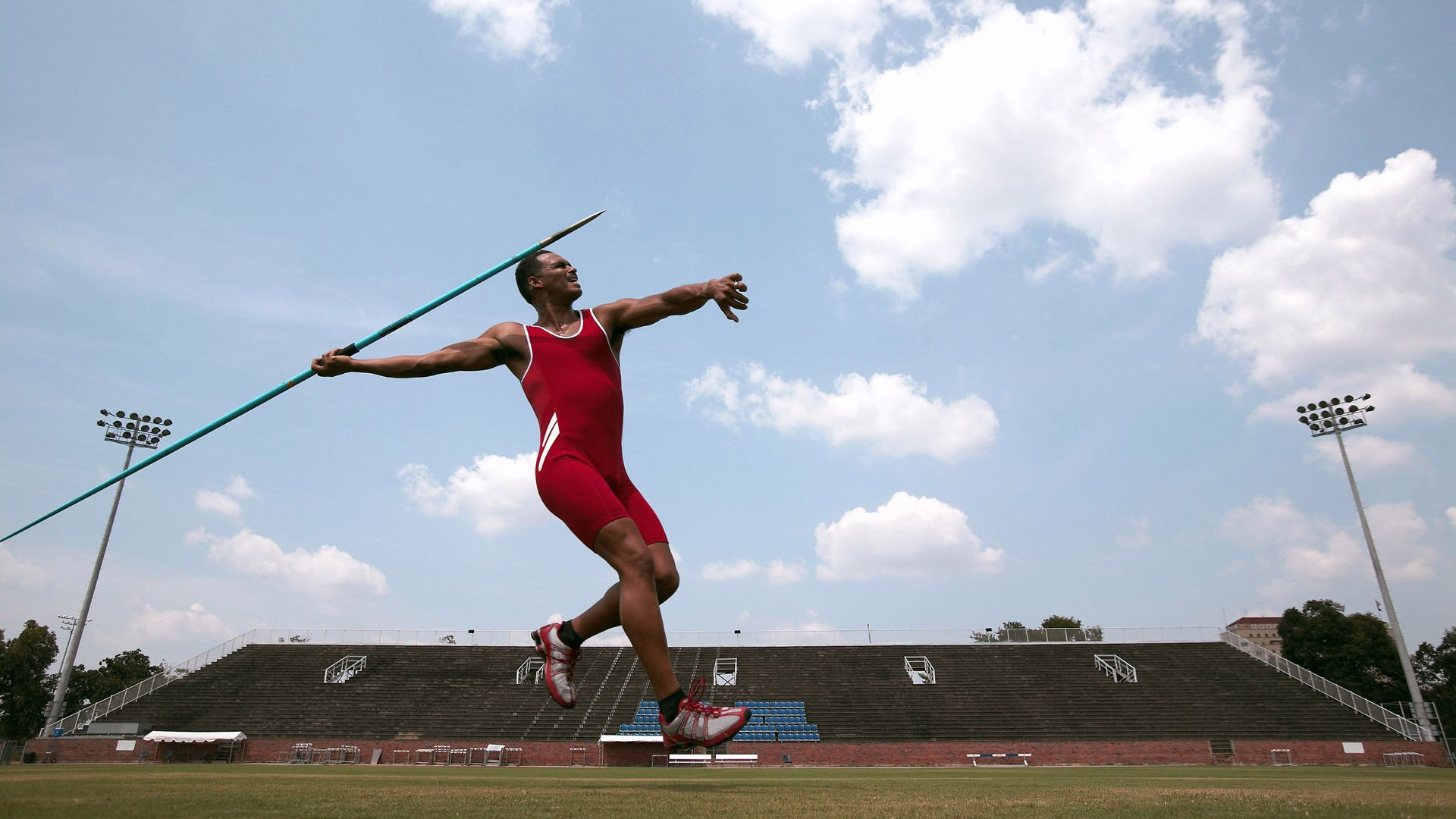 时空重叠之夜，英格拉姆的爆裂美学与热火的冰冷手术刀，如何在同一晚诠释篮球终极魅力
