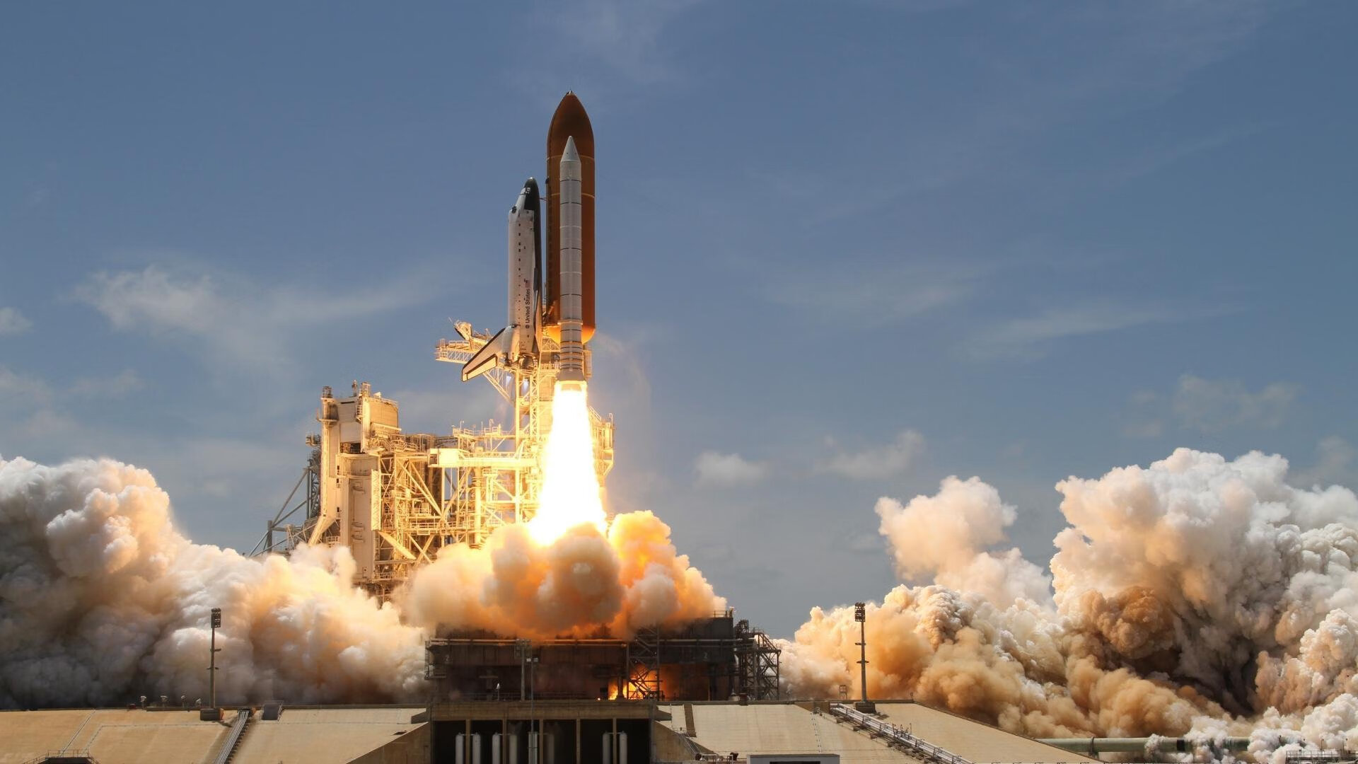 新王与孤城，当弗拉霍维利的爆裂美学撞上皇家社会的波兰绞肉机